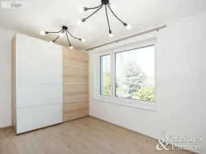 Pronájem rodinného domu, Praha - Břevnov, Oddělená, 250 m2