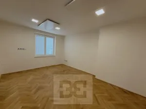 Pronájem bytu 2+kk, Brandýs nad Labem-Stará Boleslav, Komenského nám., 51 m2