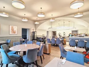 Pronájem restaurace, Dobříš, náměstí Svobody, 419 m2