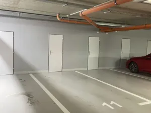 Pronájem garážového stání, Olomouc, Eduarda Hamburgera, 13 m2