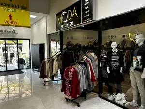 Pronájem obchodního prostoru, Slavkov u Brna, Křenovická, 32 m2