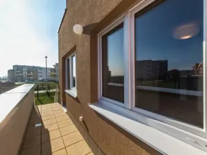 Pronájem bytu 2+kk, Praha - Kyje, Federova, 39 m2