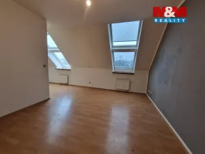 Pronájem bytu 1+kk, Trutnov - Střední Předměstí, Spojenecká, 37 m2