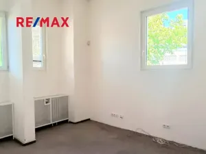 Pronájem kanceláře, Praha - Kobylisy, Horňátecká, 14 m2