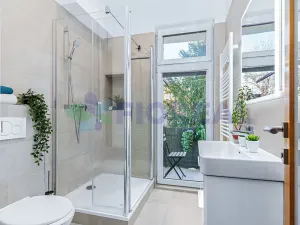 Prodej bytu 2+kk, Praha - Holešovice, U Uranie, 69 m2