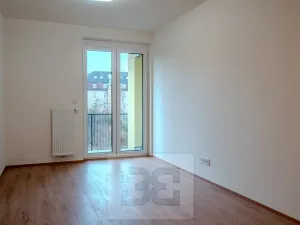 Pronájem bytu 2+kk, Liberec, Tovární, 66 m2
