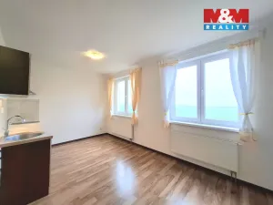 Pronájem bytu 1+kk, Klecany, V Honech, 29 m2