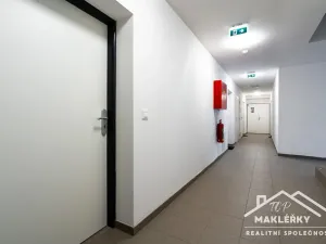 Pronájem bytu 1+kk, Uhlířské Janovice, Hrnčířská, 30 m2