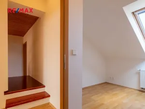 Pronájem rodinného domu, Praha - Újezd nad Lesy, Na Božkovně, 110 m2
