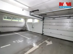 Prodej garážového stání, Praha, U Hostavického potoka, 10 m2