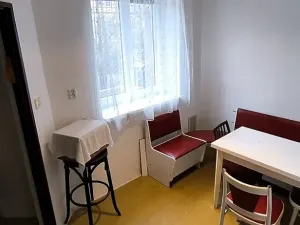 Prodej bytu 1+1, Aš, Tovární, 35 m2