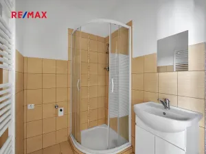 Prodej rodinného domu, Plaňany, Pražská, 152 m2