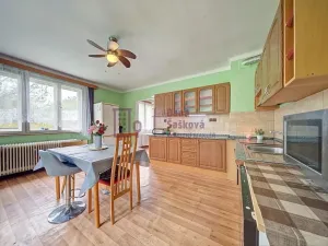 Prodej rodinného domu, Častrov, 214 m2