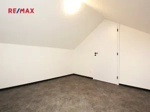 Pronájem bytu 2+kk, Kolín, Kmochova, 44 m2