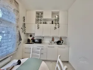 Pronájem bytu 2+1, Praha - Vinohrady, Francouzská, 63 m2