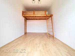 Pronájem bytu 1+1, Praha - Smíchov, Kováků, 36 m2