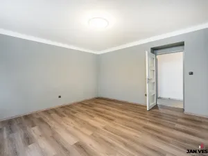 Pronájem bytu 3+1, Praha - Čakovice, U Párníků, 54 m2