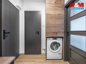 Pronájem bytu 2+kk, Liberec - Liberec VI-Rochlice, Dobiášova, 42 m2