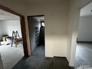 Pronájem bytu 2+kk, Jesenice, Hlavní, 42 m2