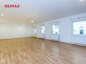 Prodej kanceláře, Praha - Vršovice, 28. pluku, 146 m2