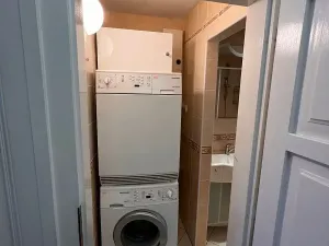 Pronájem bytu 1+1, Praha - Smíchov, Na Valentince, 44 m2