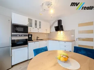 Prodej bytu 3+1, Milovice, Braniborská, 68 m2