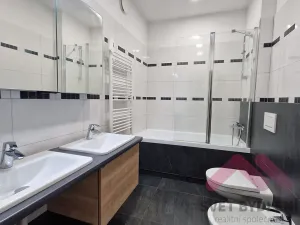 Pronájem bytu 3+1, Praha - Žižkov, Křížkovského, 94 m2