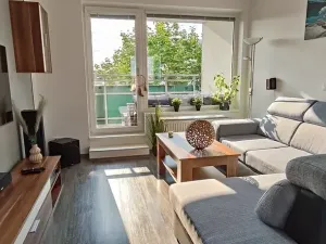 Pronájem bytu 2+kk, Praha - Horní Měcholupy, Hornoměcholupská, 60 m2