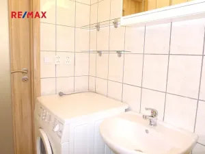 Pronájem bytu 2+kk, Praha - Řepy, Makovského, 40 m2