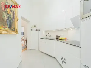 Prodej bytu 2+1, Praha - Staré Město, Náprstkova, 42 m2