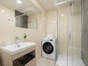 Prodej bytu 1+kk, Praha, Korunní, 29 m2