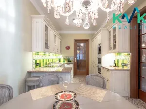 Prodej bytu 6+kk a větší, Karlovy Vary, U Imperiálu, 252 m2