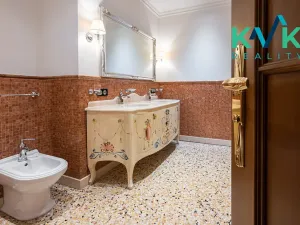 Prodej bytu 6+kk a větší, Karlovy Vary, U Imperiálu, 252 m2