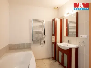 Prodej rodinného domu, Mokrovraty, 375 m2