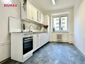 Pronájem bytu 2+1, Pardubice, Čs. armády, 60 m2