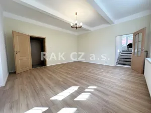 Pronájem bytu 1+kk, Praha - Libeň, Na Truhlářce, 38 m2