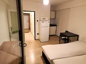 Pronájem bytu 1+kk, Praha - Radotín, Vrážská, 28 m2