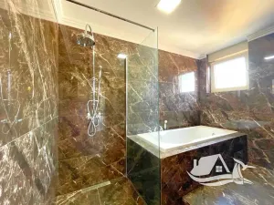 Prodej bytu 4+kk, Budva, Černá Hora, 1147 m2