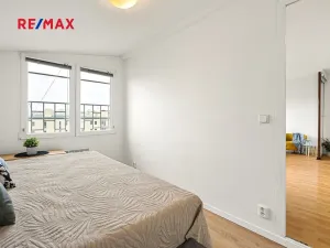 Prodej atypického bytu, Praha - Hostivař, Přeštická, 68 m2