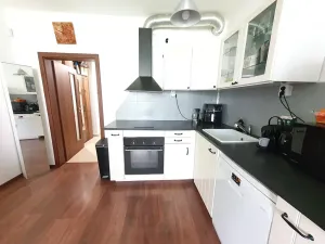 Pronájem bytu 1+kk, Praha - Horní Měcholupy, Modenská, 38 m2