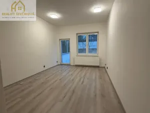 Pronájem obchodního prostoru, Hradec Králové, Hořická, 127 m2