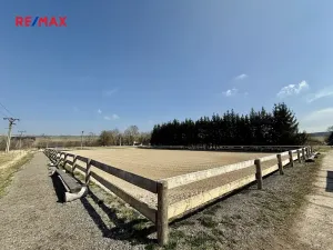 Prodej zemědělského objektu, Spálené Poříčí, 164000 m2