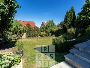 Prodej vícegeneračního domu, Praha - Štěrboholy, Pod areálem, 333 m2