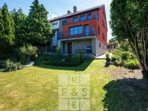 Prodej vícegeneračního domu, Praha - Štěrboholy, Pod areálem, 333 m2