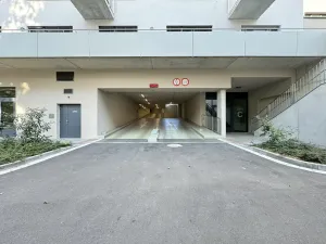 Pronájem bytu 2+kk, Pardubice - Zelené Předměstí, nábřeží Závodu míru, 80 m2