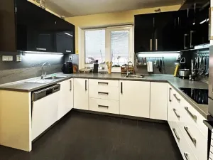 Prodej ubytování, Dešov, 2827 m2