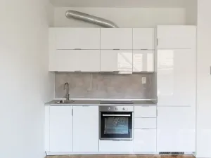 Pronájem bytu 1+kk, Praha - Smíchov, Grafická, 31 m2