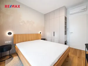 Pronájem bytu 2+kk, Praha - Vinohrady, Slezská, 43 m2