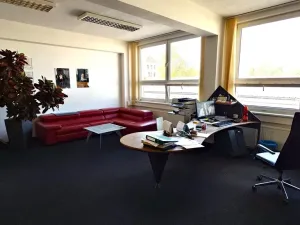 Pronájem kanceláře, Lišov, Hůrecká, 235 m2