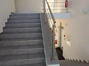 Pronájem kanceláře, Lišov, Hůrecká, 235 m2